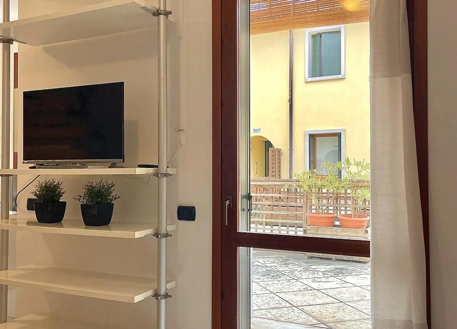 Valpolicella Lodge Parking Gratuito Fino A 4 Pax Sant'Ambrogio di Valpolicella Italy